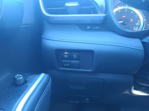 Used 2023 Toyota Highlander LE image 25