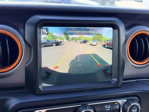 Used 2023 Jeep Gladiator Mojave image 4