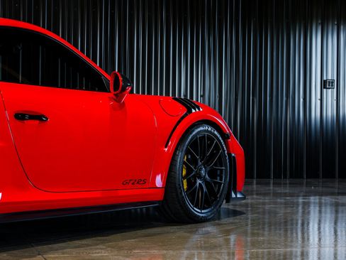 Used 2018 Porsche 911 GT2 RS RWD image 33
