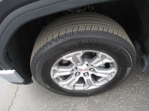 Used 2025 GMC Sierra 1500 SLT image 15