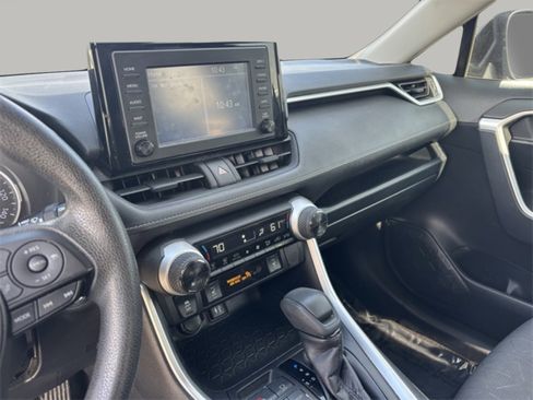 Used 2019 Toyota RAV4 XLE image 20