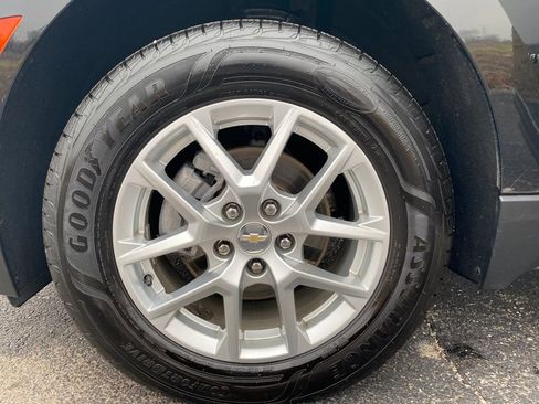 Used 2023 Chevrolet Equinox LT w/ Driver Convenience Package image 30