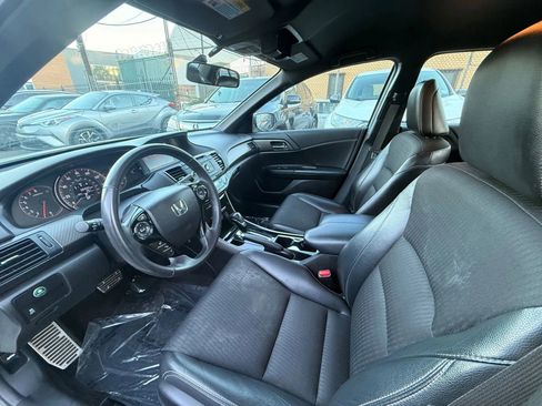 Used 2016 Honda Accord Sport image 11