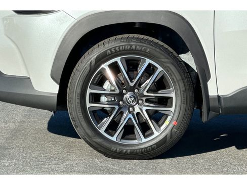 New 2026 Toyota Corolla Cross XLE image 32