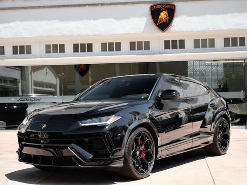 Used 2024 Lamborghini Urus Performante AWD/4WD image 34