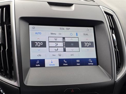 Used 2020 Ford Edge SE image 16