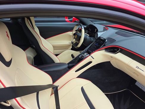 Used 2024 Ferrari Roma RWD image 16