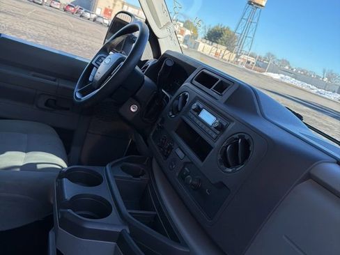 Used 2021 Ford E-350 and Econoline 350 Super Duty w/ Power Windows & Locks Group image 47
