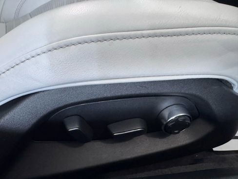 Used 2020 Chevrolet Corvette Stingray Premium Cpe w/ 3LT Preferred Equipment Group image 15