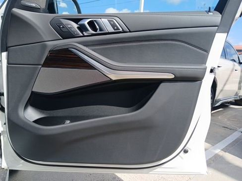 New 2026 BMW X5 sDrive40i RWD image 17