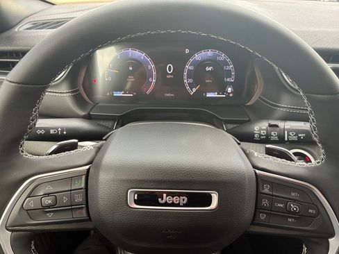 New 2026 Jeep Grand Cherokee Laredo image 11