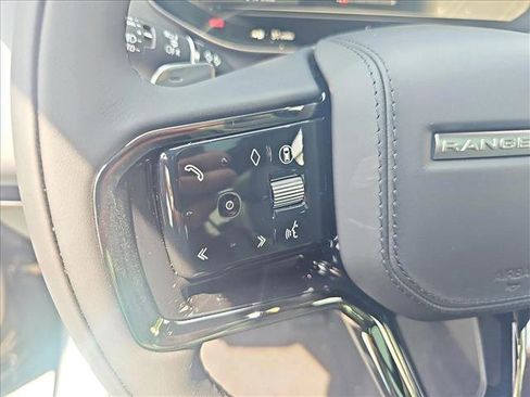 New 2025 Land Rover Range Rover Sport Dynamic SE image 18