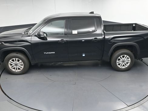 Used 2025 Toyota Tundra SR5 w/ SR5 Convenience Package image 38