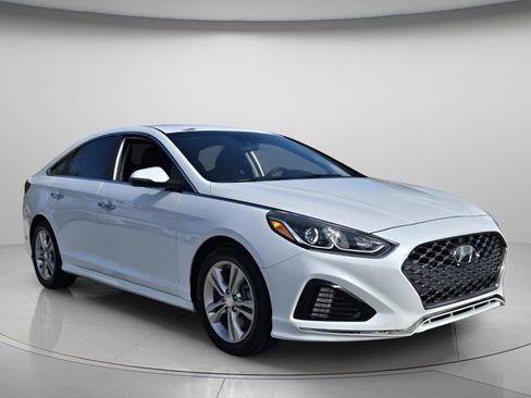 Used 2019 Hyundai Sonata SEL w/ Tech Package 02 FWD image 9