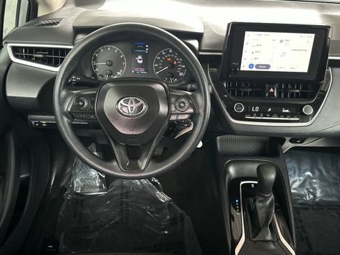 Used 2025 Toyota Corolla LE FWD image 13