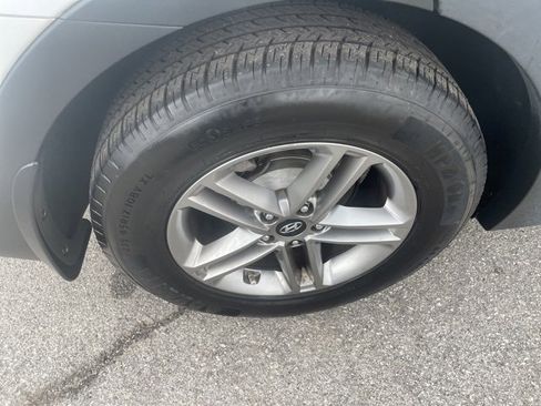 Used 2018 Hyundai Santa Fe Sport w/ 2.4L Value Package 02 image 15