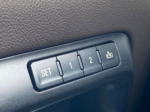 Used 2014 GMC Sierra 1500 SLT w/ SLT Preferred Package AWD/4WD image 33