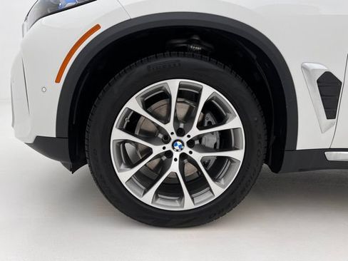 Used 2026 BMW X5 xDrive40i AWD/4WD image 22