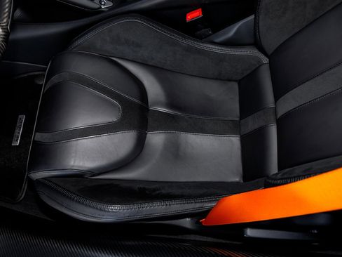 Used 2024 McLaren 750S image 29