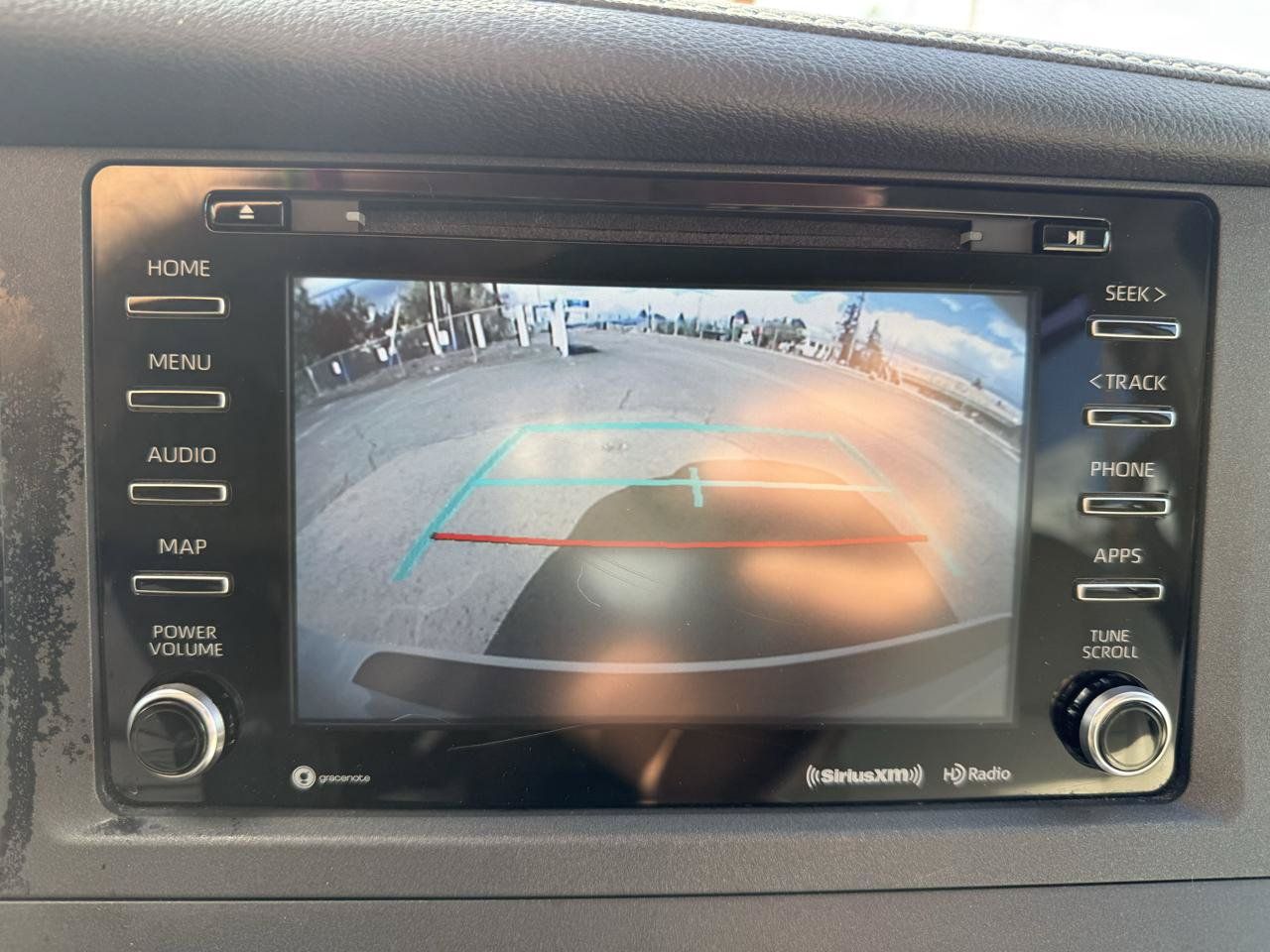 Used 2018 Toyota Sienna XLE w/ XLE Navigation Package FWD image 34
