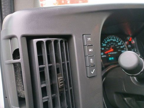 New 2025 Chevrolet Express 2500 w/ Driver Convenience Package image 27