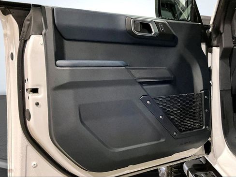 Used 2024 Ford Bronco Outer Banks w/ Sasquatch Package image 24