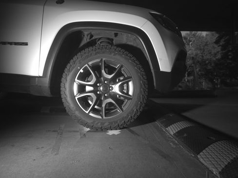 Used 2025 Jeep Compass Trailhawk image 13