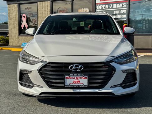 Used 2018 Hyundai Elantra Sport w/ Sport Premium Package 03 FWD image 9