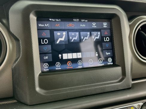 Used 2023 Jeep Gladiator Sport AWD/4WD image 15