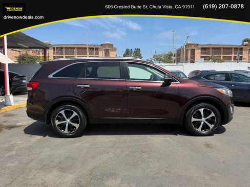 Used 2016 Kia Sorento EX FWD image 4