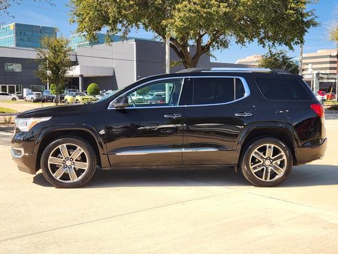 Used 2017 GMC Acadia Denali image 4