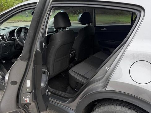 Used 2018 Kia Sportage LX AWD/4WD image 6