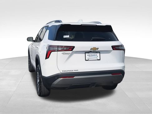 Used 2025 Chevrolet Equinox LT w/ Convenience Package II AWD/4WD image 7