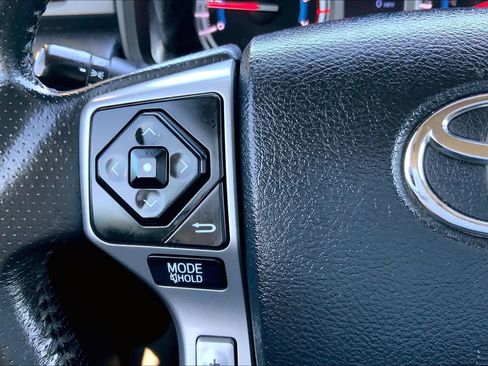 Used 2014 Toyota 4Runner SR5 image 23