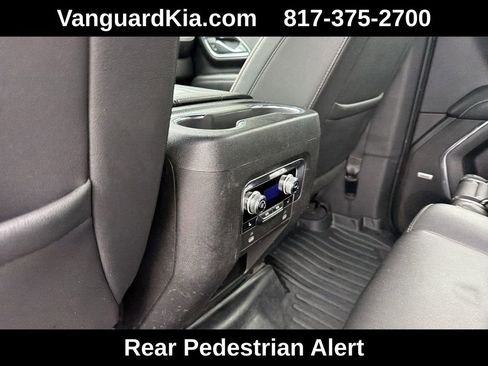 Used 2023 GMC Yukon XL SLT w/ SLT Luxury Package RWD image 27