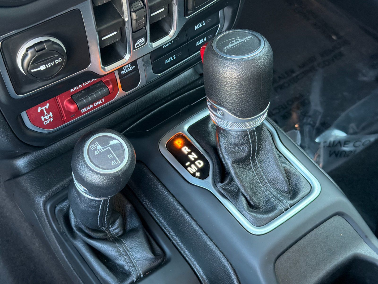 Used 2026 Jeep Gladiator Mojave AWD/4WD image 24