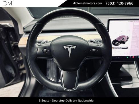 Used 2018 Tesla Model 3 Long Range image 29