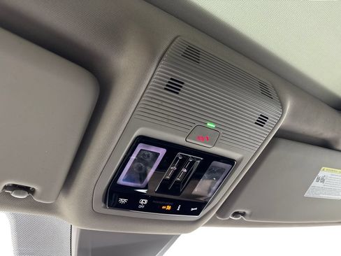 Used 2024 Volkswagen Atlas SE w/ Panoramic Sunroof Package FWD image 75