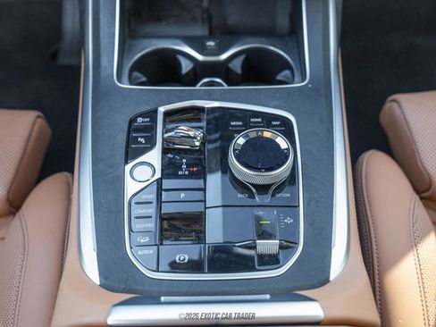 Used 2024 BMW X7 xDrive40i AWD/4WD image 21