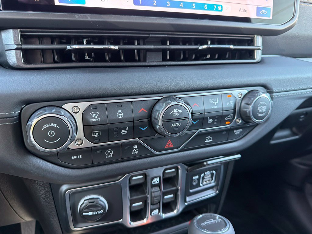New 2026 Jeep Gladiator Sport AWD/4WD image 11