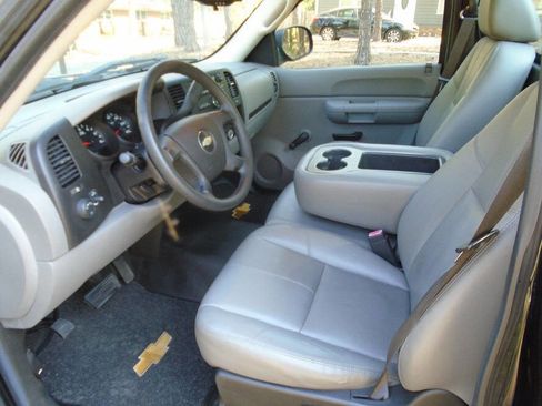 Used 2009 Chevrolet Silverado 1500 W/T image 10