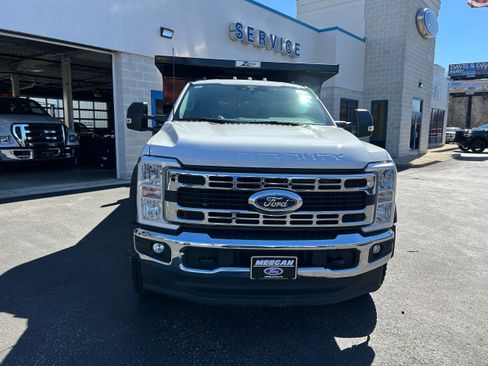 New 2025 Ford F550 4x4 Regular Cab Super Duty image 19