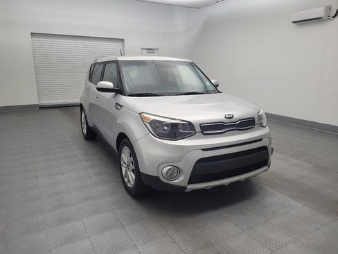 Used 2019 Kia Soul + image 13