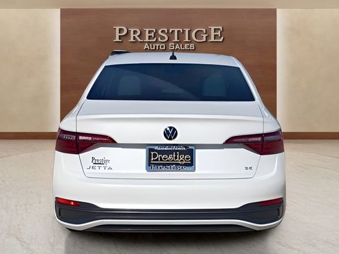 Used 2023 Volkswagen Jetta SE FWD image 18