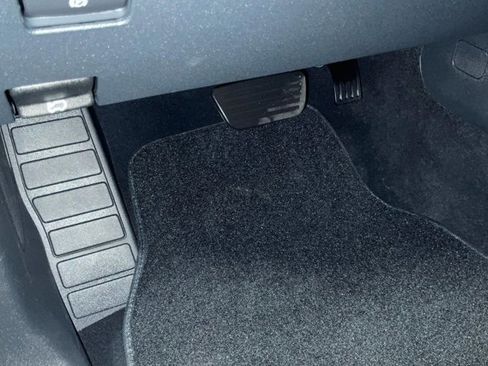 Used 2025 Ford Bronco Big Bend image 37