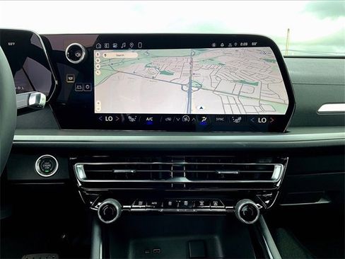 New 2026 Chevrolet Traverse LT image 11