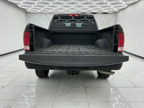 Used 2018 RAM 1500 Express AWD/4WD image 17
