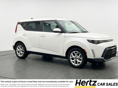 Used 2025 Kia Soul LX w/ LX Technology Package
