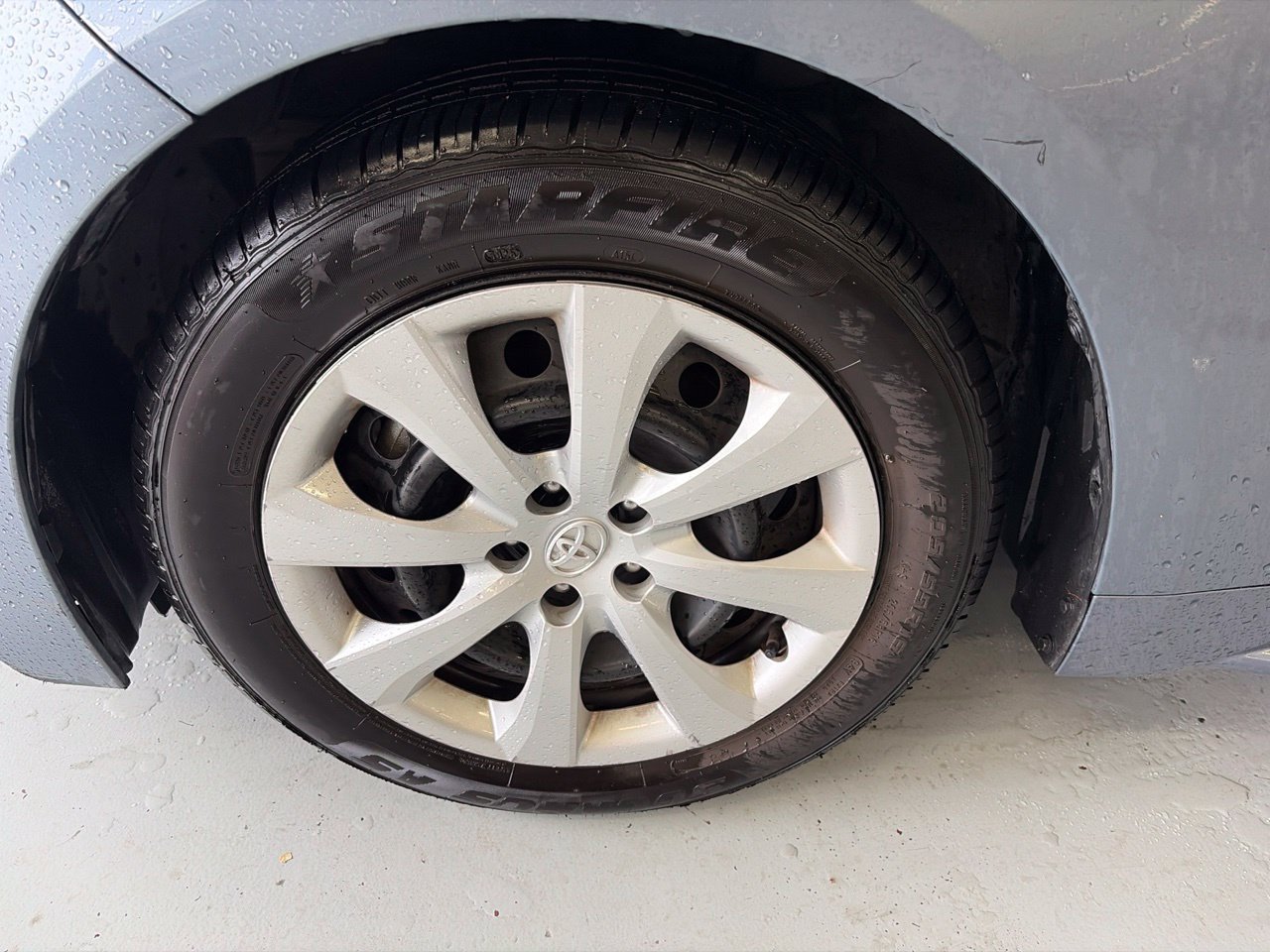 Used 2025 Toyota Corolla LE FWD image 11
