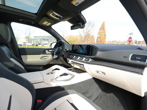 New 2026 Mercedes-Benz GLE 53 AMG 4MATIC image 43